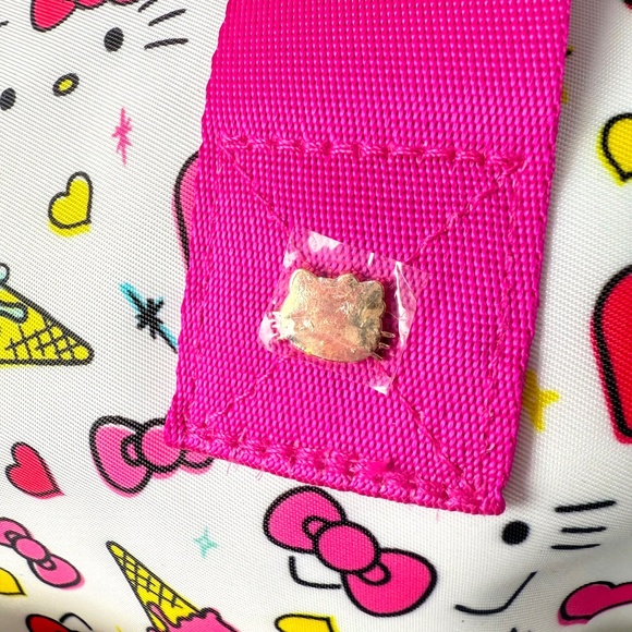 NWT Sanrio Hello Kitty Ice Cream Travel Bag Carry-On / Beach Tote🍦🎀🧳 - Picture 12 of 16